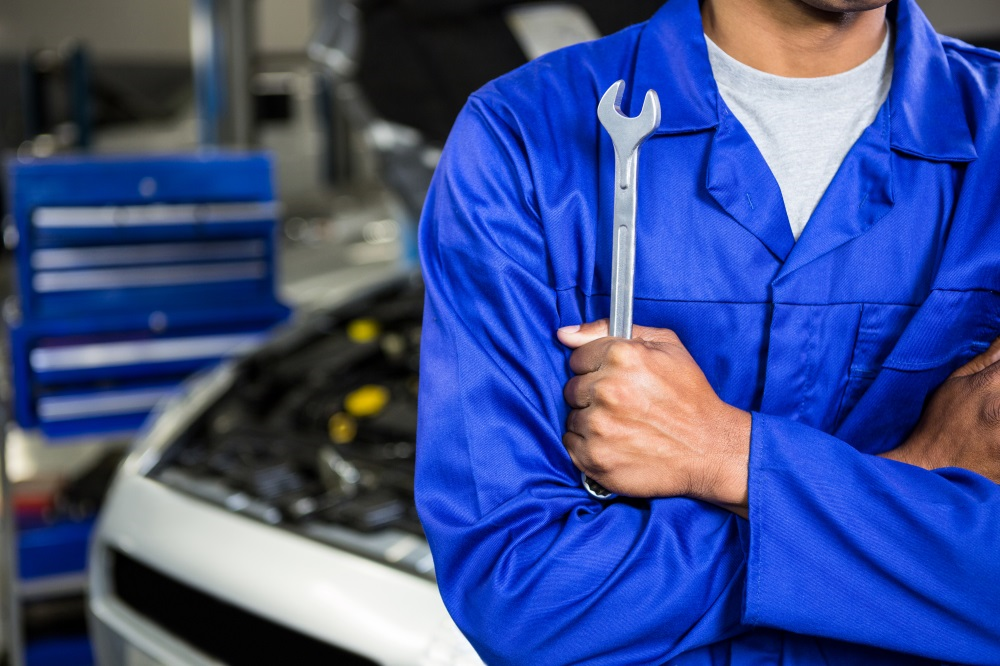DIY vs. Mechanic: Wrenching Yourself or Calling in the Pros?